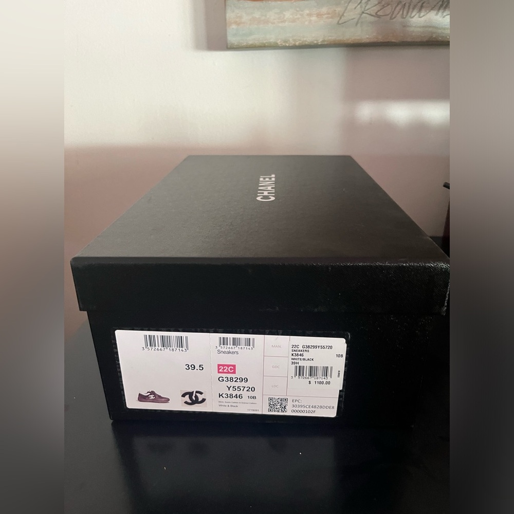 Authentic Chanel box - Picture 5 of 5